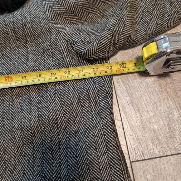 Banana Republic Herringbone Wool Blend Coat | Real Fur Collar | Women's Size XL - Picture 12 of 14